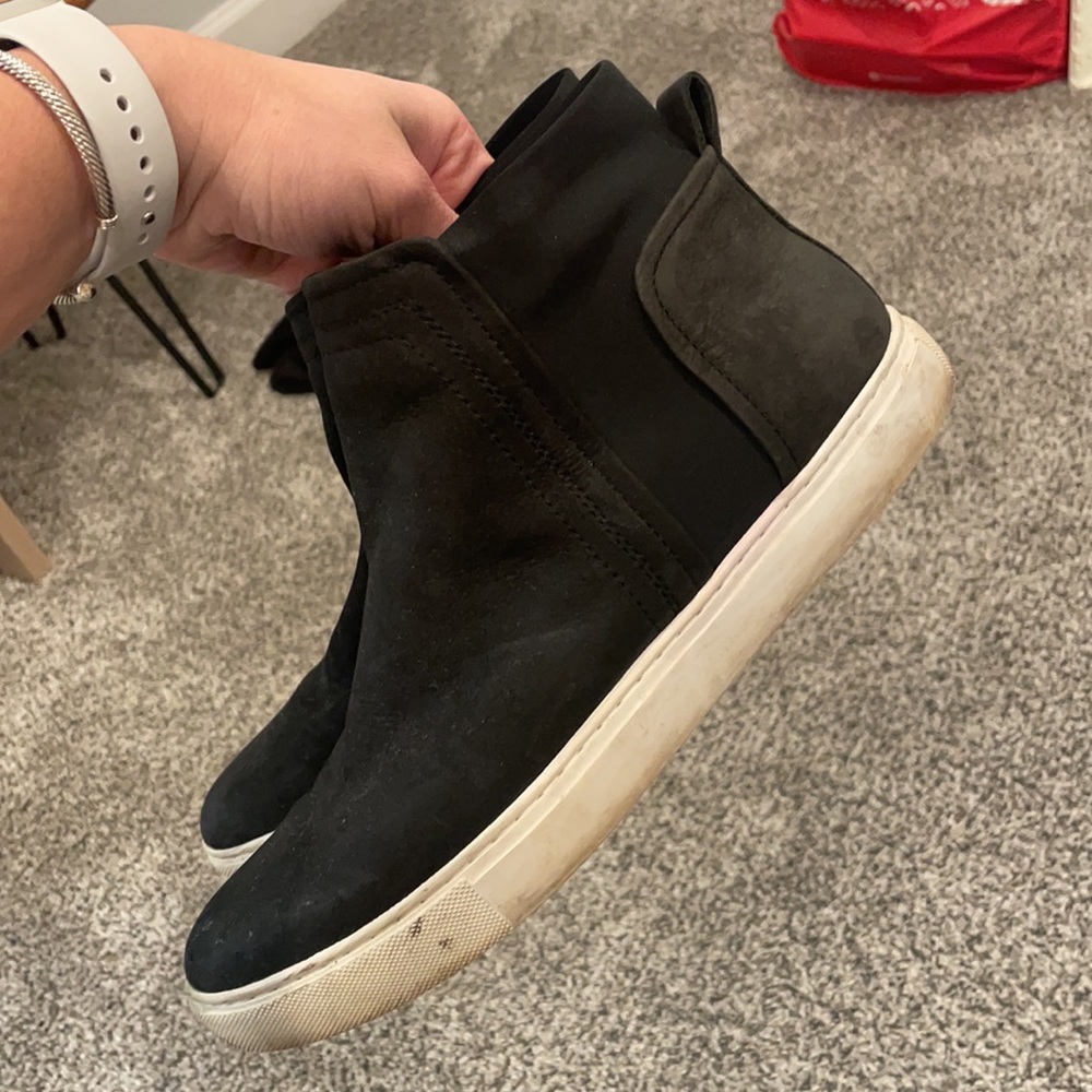 Kenneth Cole Black Short Leather Chelsea Boot